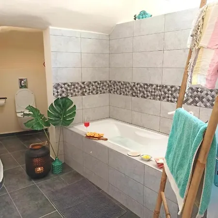 בית נופש Dream Home- Santorini Cave House קרטראדוס